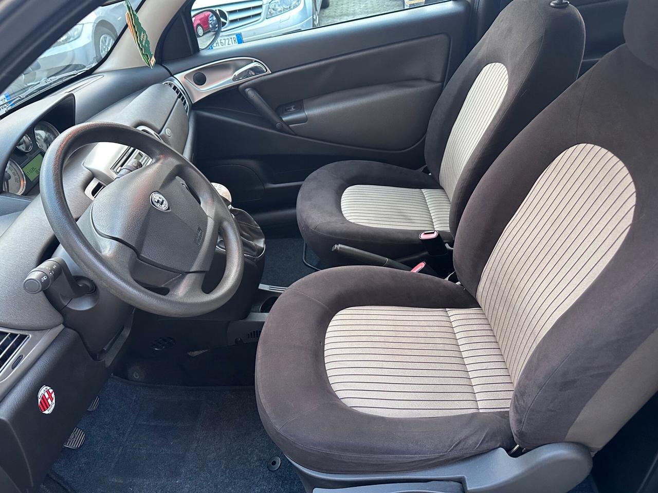 Lancia Ypsilon 1.2 Argento*NEOPATENTATI