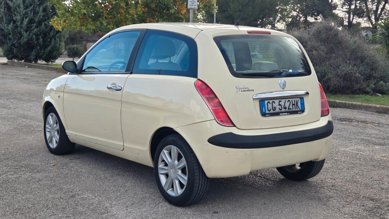 Lancia Ypsilon 1.2 Argento