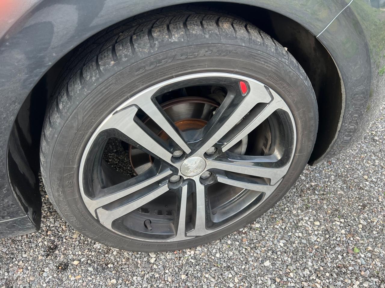 Peugeot 208 BlueHDi 120 S&S 3 porte GT Line