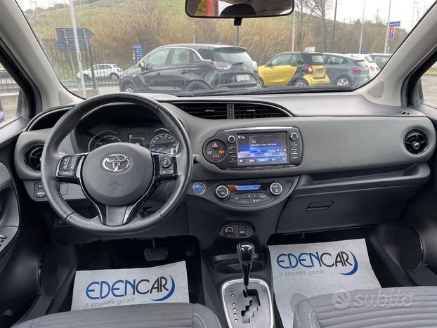 Toyota Yaris hybrid 5p Business