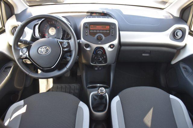 TOYOTA Aygo 1.0 VVT-i 69 CV 5 porte x-cool TSS