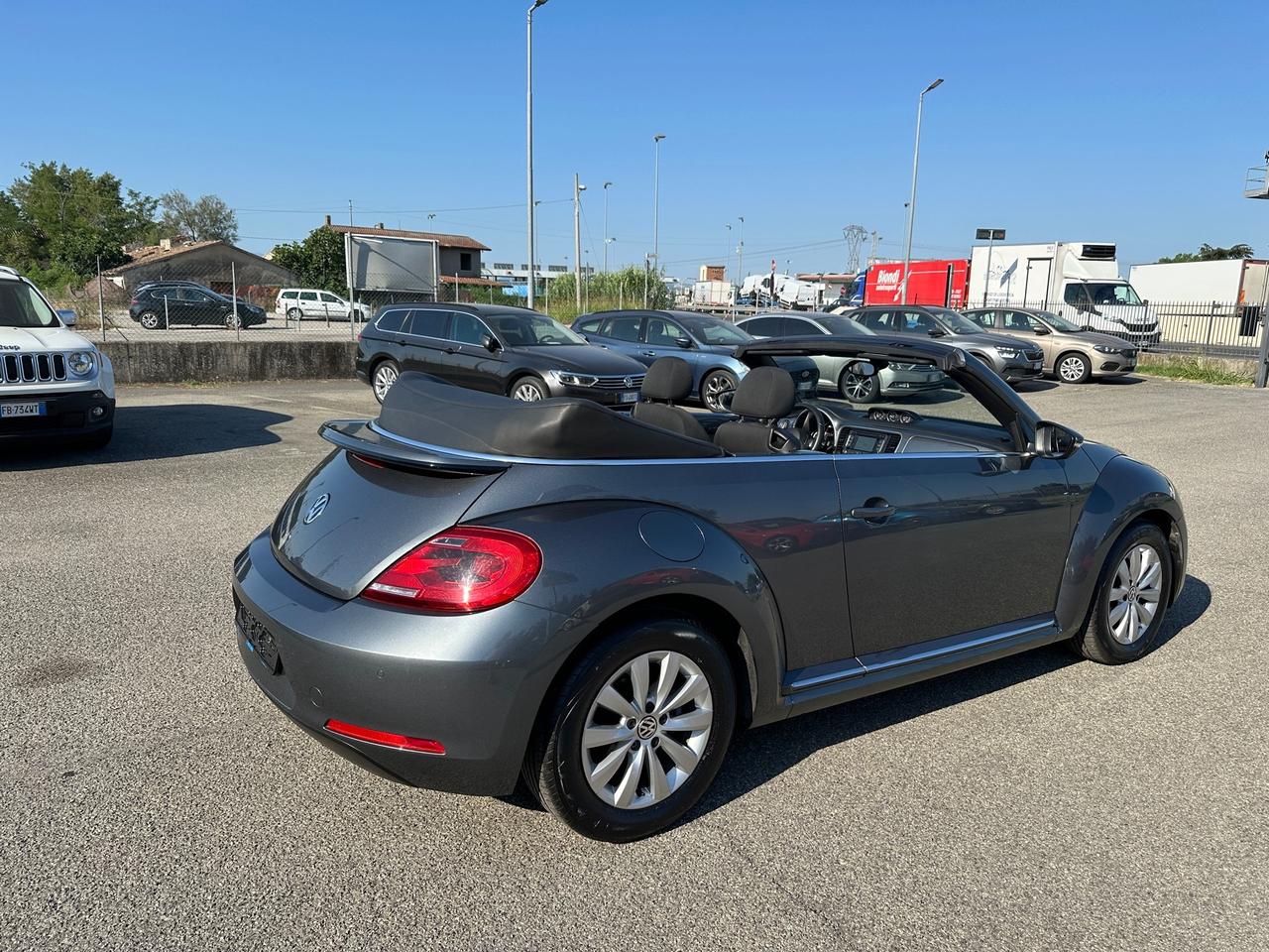 Volkswagen Maggiolino Cabrio 1.6TDI - 2015