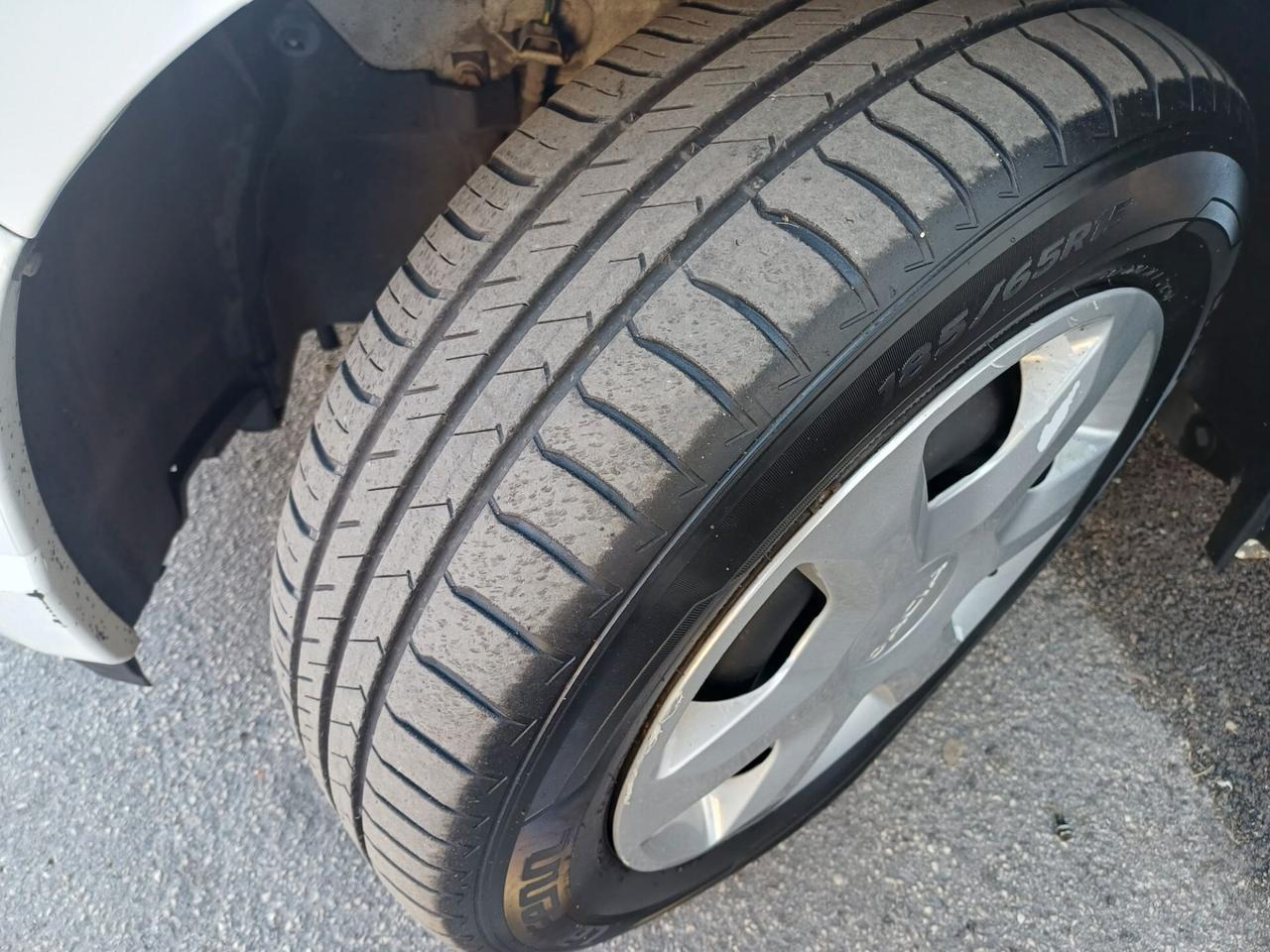 Dacia Sandero GPL DI SERIE Laureate - 2010