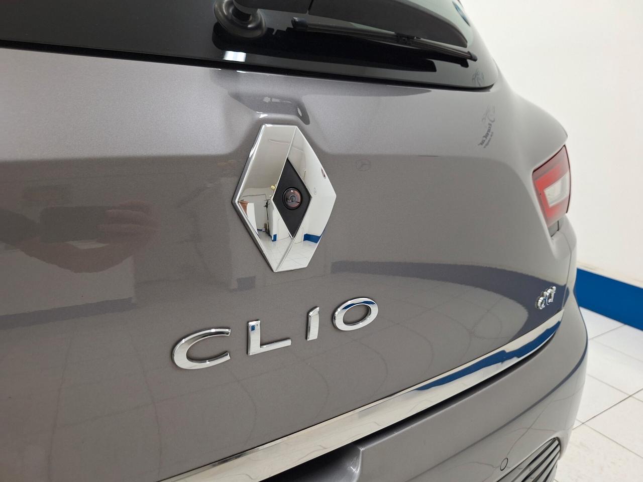 Renault Clio 1.5 dCi 75cv Costume National