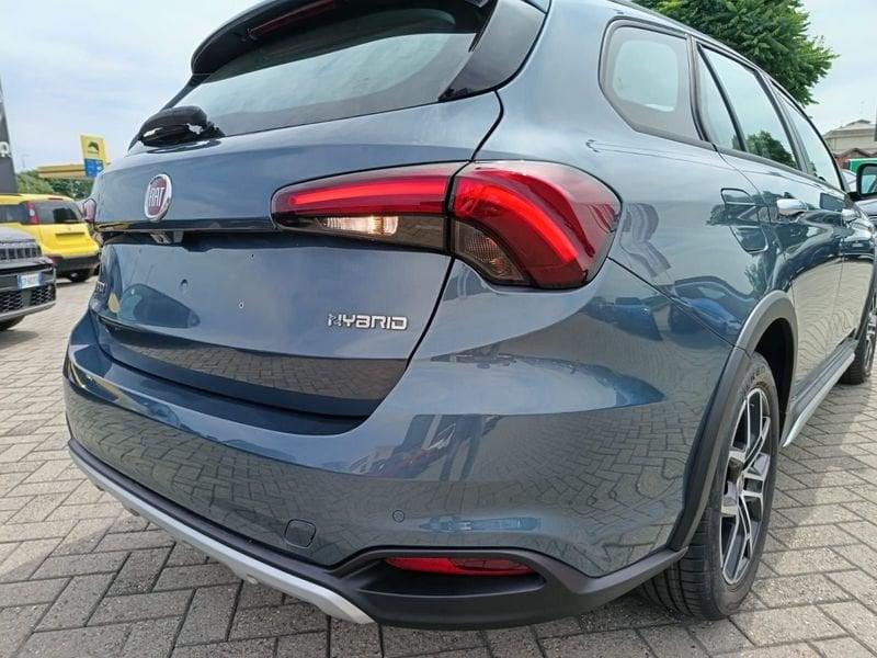 FIAT Tipo 1.5 Hybrid DCT SW Cross