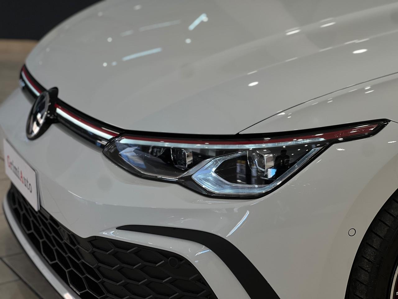 Volkswagen Golf GTI 2.0 TSI DSG