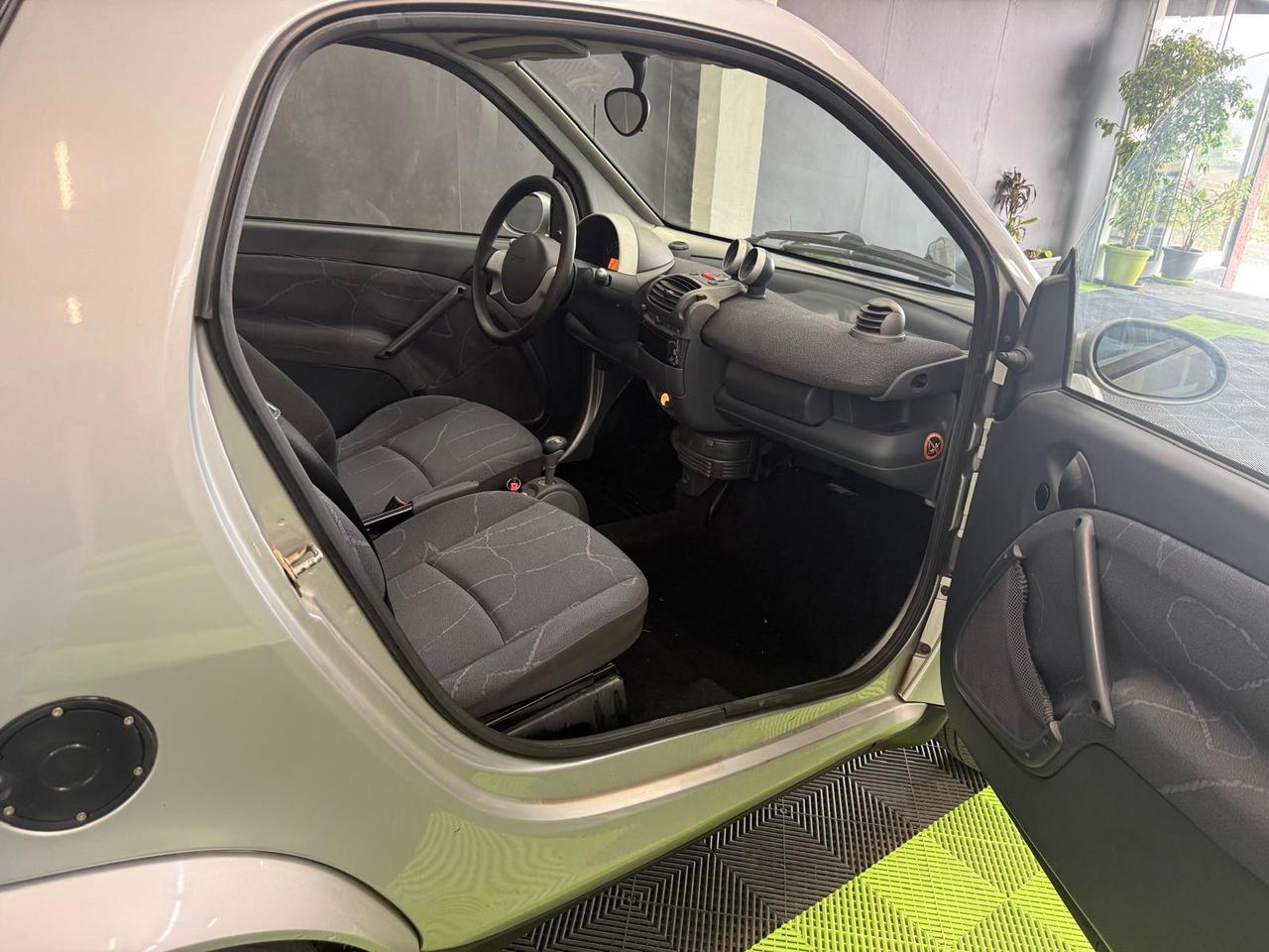 Smart Fortwo 0.7 Turbo Basis Pure