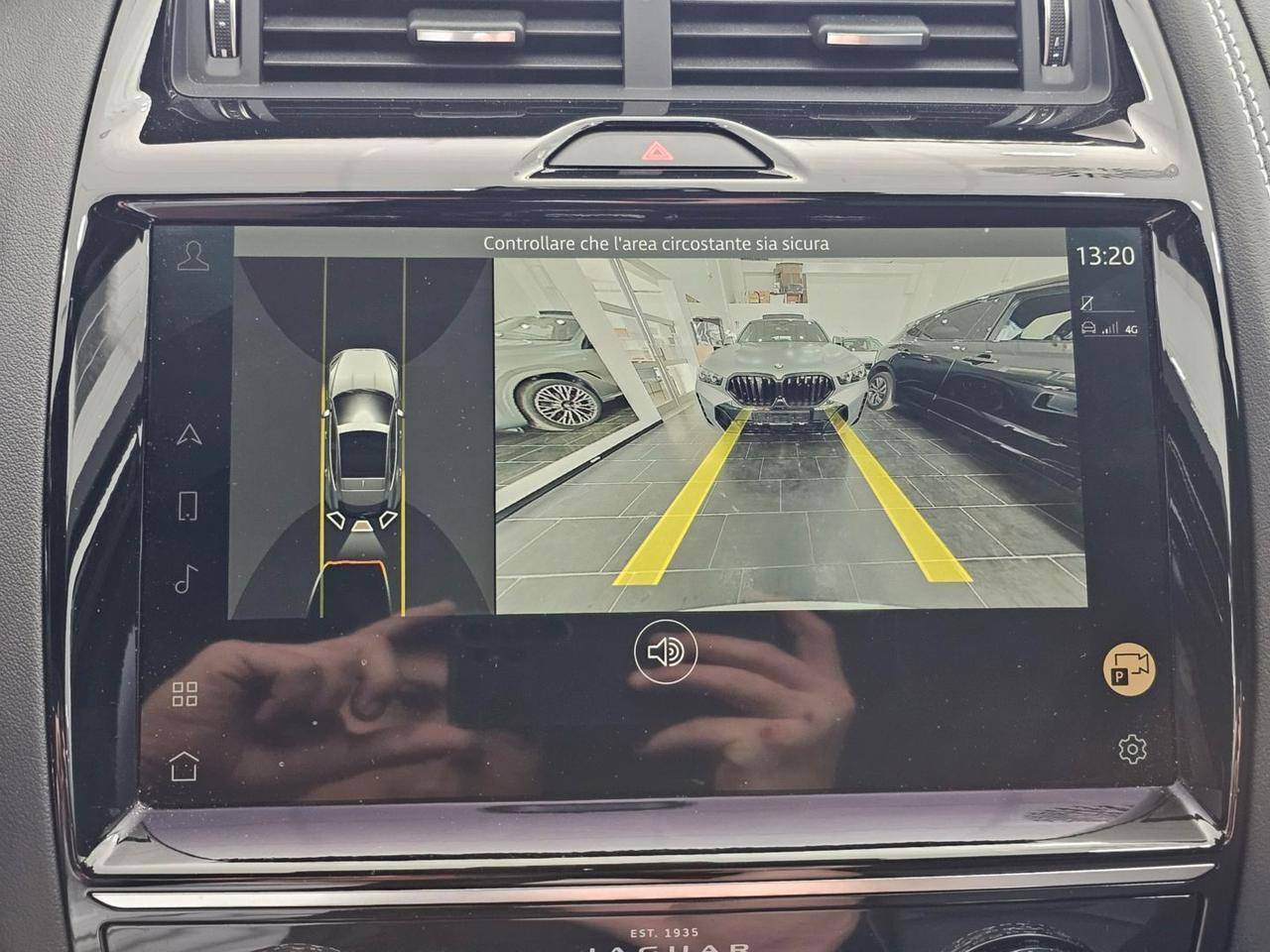 Jaguar E-Pace R-Dynamic SE Navi Camera Tetto C.20" LED BlackPack