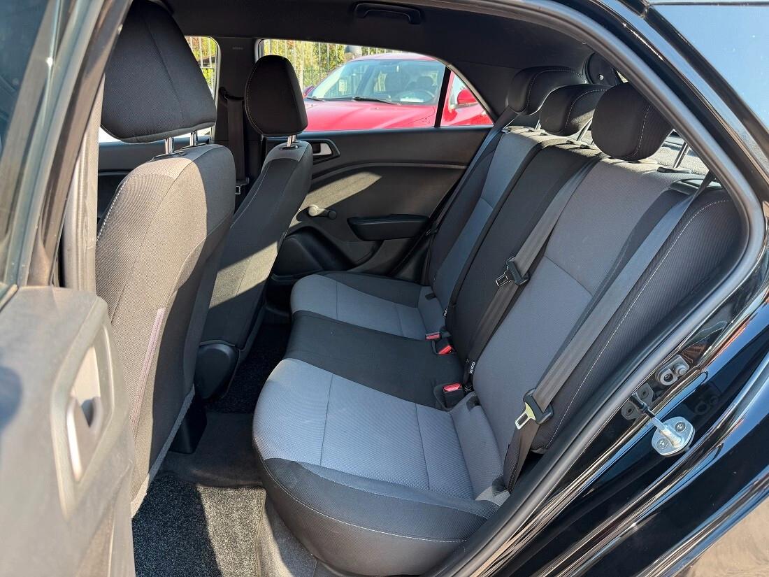 Hyundai i20 1.2 5 porte Econext Blackline