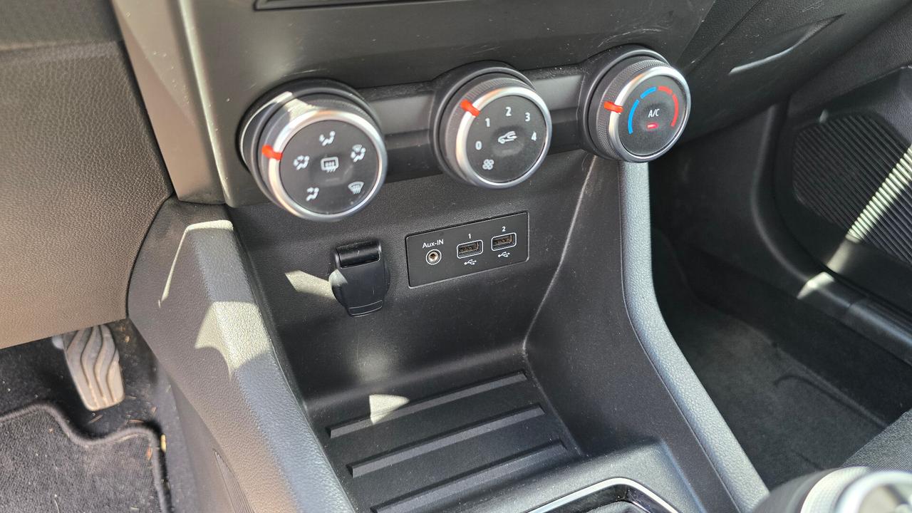 Renault Clio TCe 90 CV 5 porte Zen - Sedili riscaldati