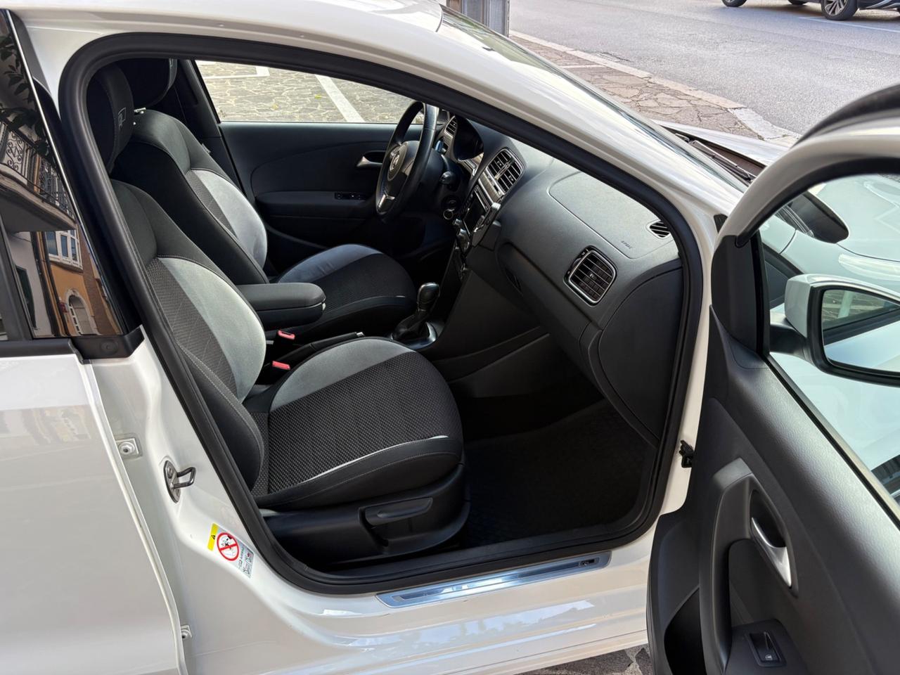 VW Polo 1.6 TDI 90CV DSG 5P R-Line FULL/LED/NAV