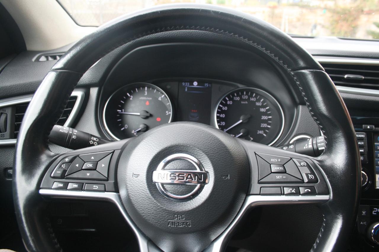 Nissan Qashqai 1.5 dCi Tekna con Tetto Panoramico.