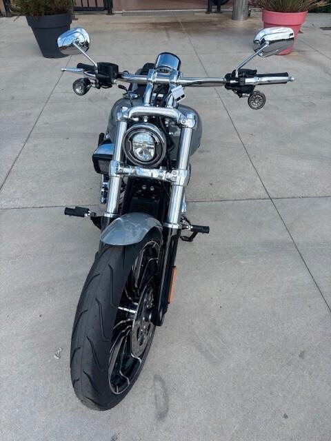 Harley-davidson Softail Breakout - 2026