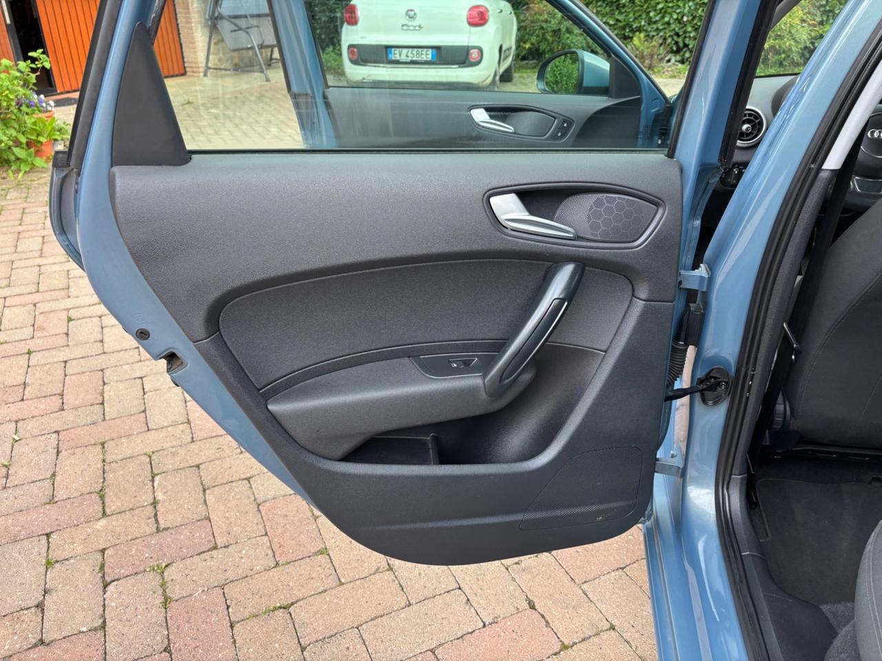 Audi A1 s SPB 1.6 TDI 90 CV 5Porte OK NEOPATENTATI