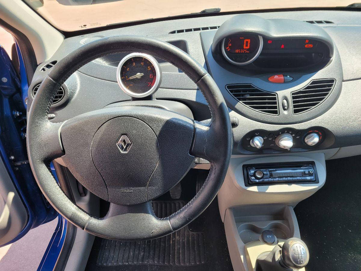 RENAULT - Twingo - 1.2 8V Dynamique