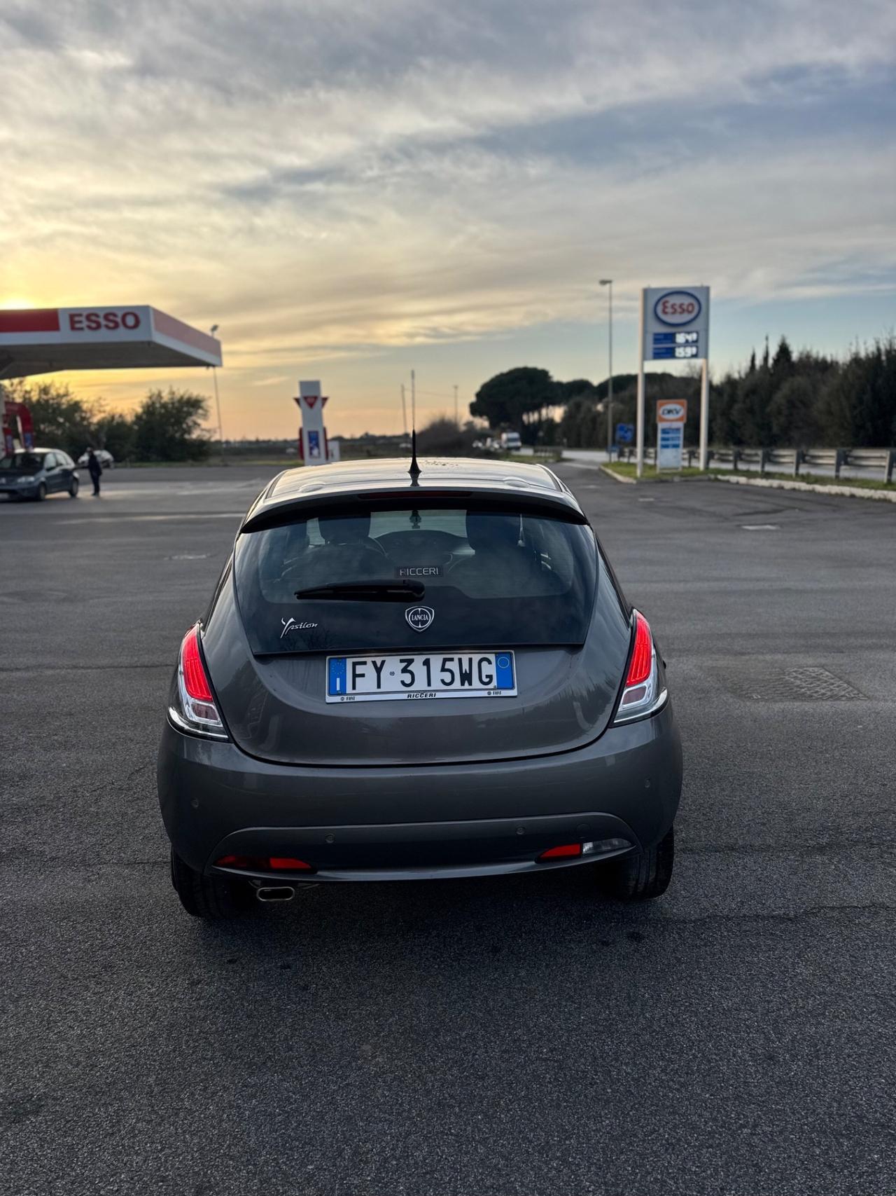 Lancia Ypsilon 1.2 69 CV 5 porte GPL Ecochic Gold