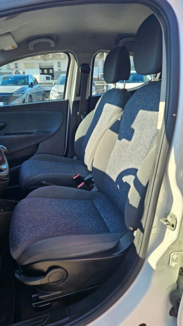 LANCIA Ypsilon 1.0 FireFly 5 porte S&S Hybrid Silver