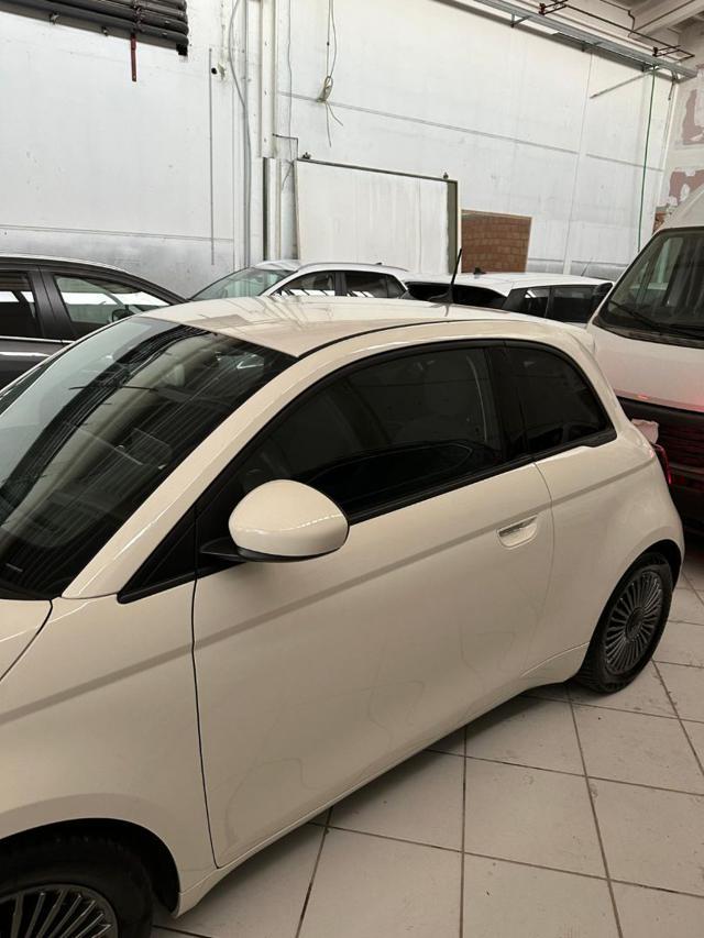 FIAT 500e Berlina 42 kWh Icon +