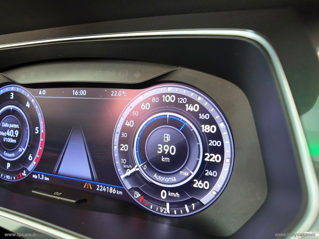 VOLKSWAGEN Tiguan 2.0 TDI DSG Advanced BMT TETTO APRIBILE