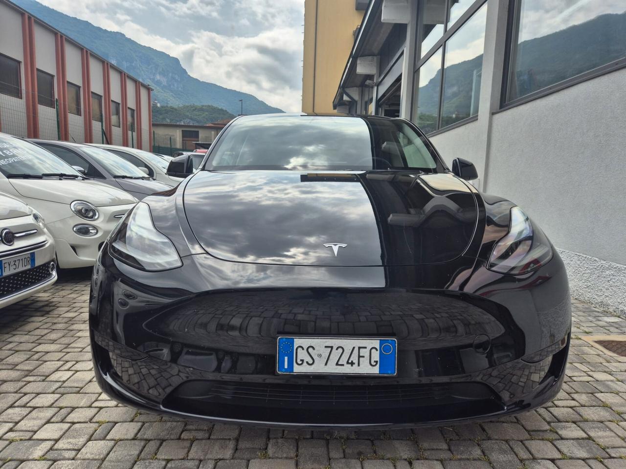Tesla Model Y RWD