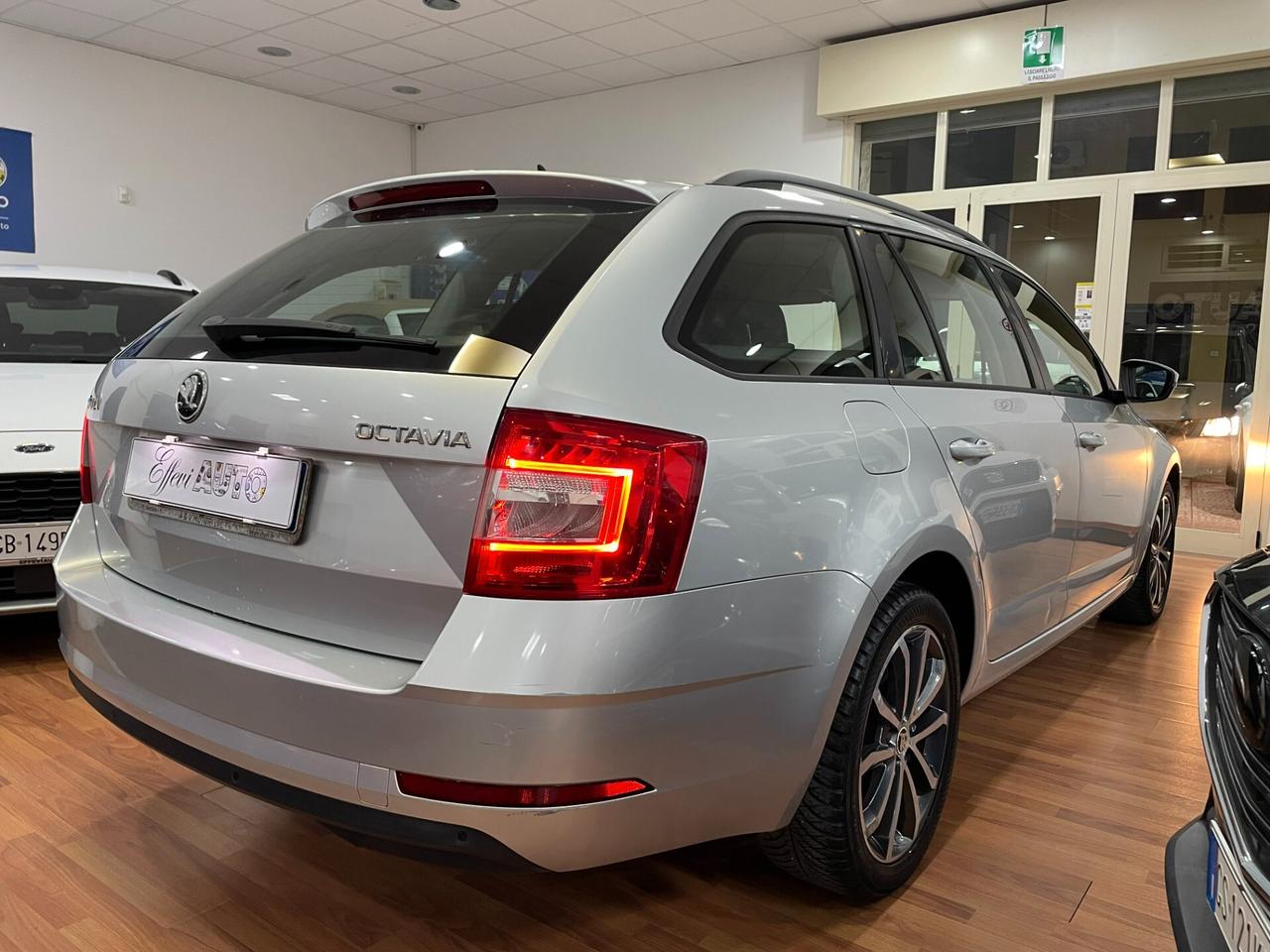 SKODA OCTAVIA WAGON 1.6TDI 115CV DESIGN EDITION