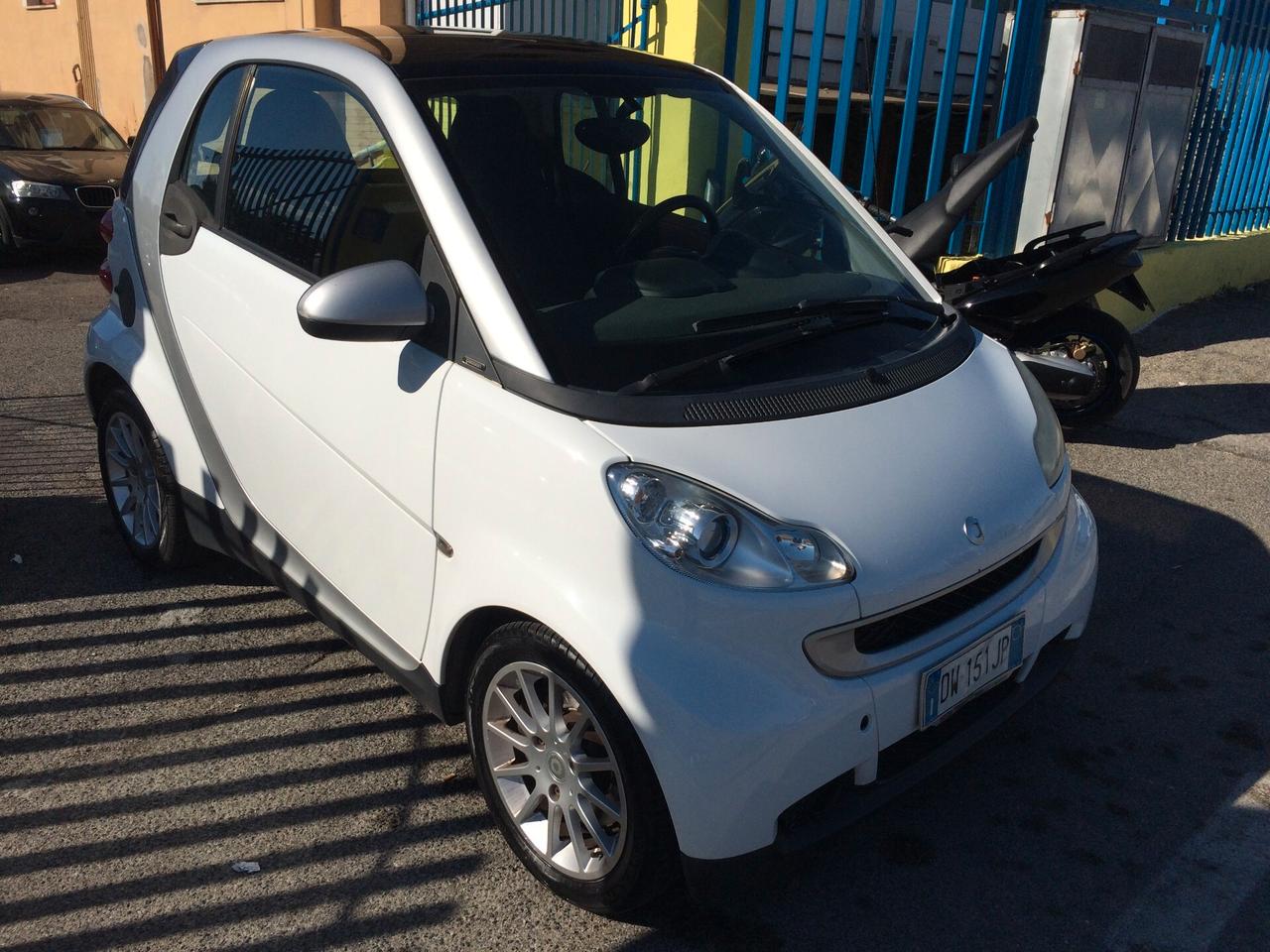 2009 Smart ForTwo 1000 62 kW coupé passion tagliandata !!
