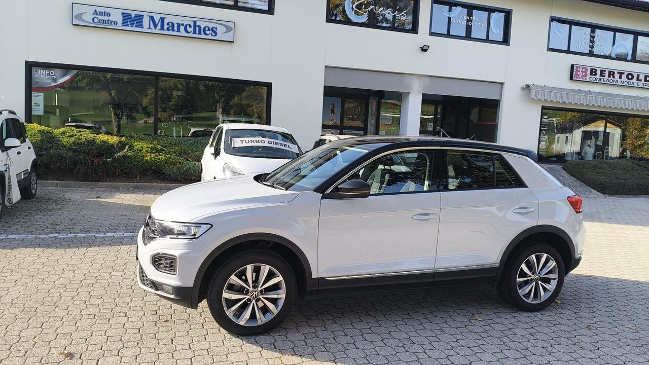 VOLKSWAGEN T-ROC 1.5 TSI 150CV MANUALE GANCIO TRAINO