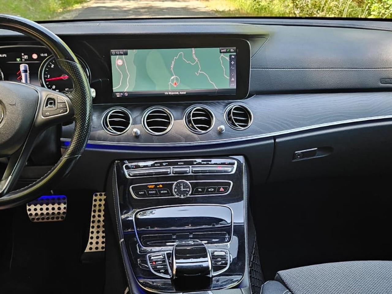 Mercedes-Benz E 220 E-Class E #6086