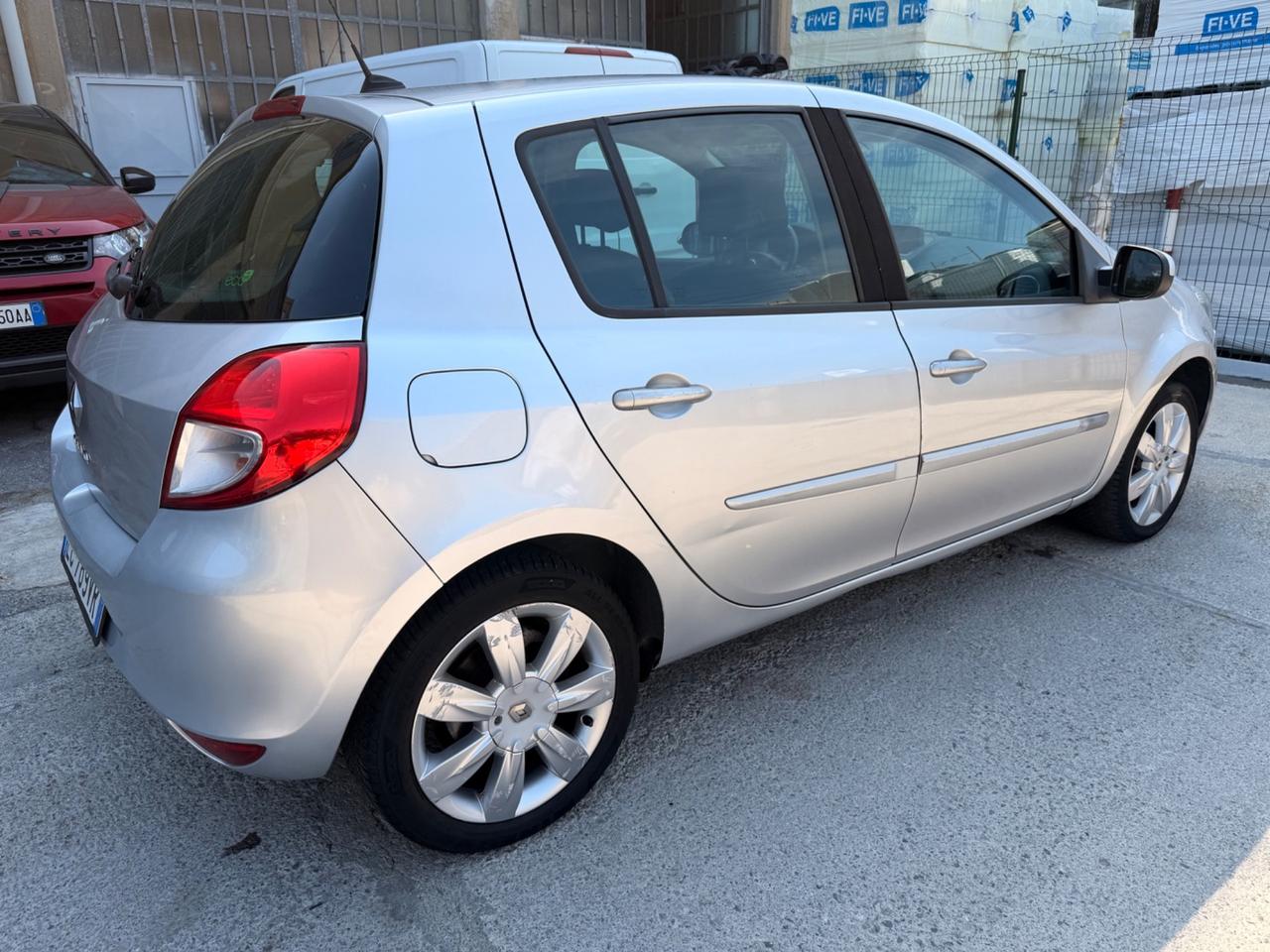 RENAULT CLIO 1.2 NEOPATENTATI KM 70 MILA !!!
