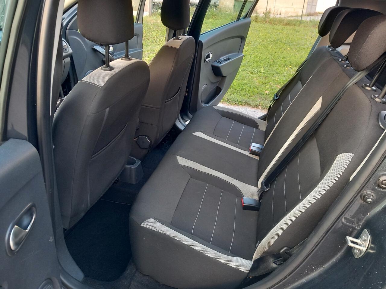 Dacia Sandero Stepway 1.0 TCe 100CV ECO-G 15th Anniversary