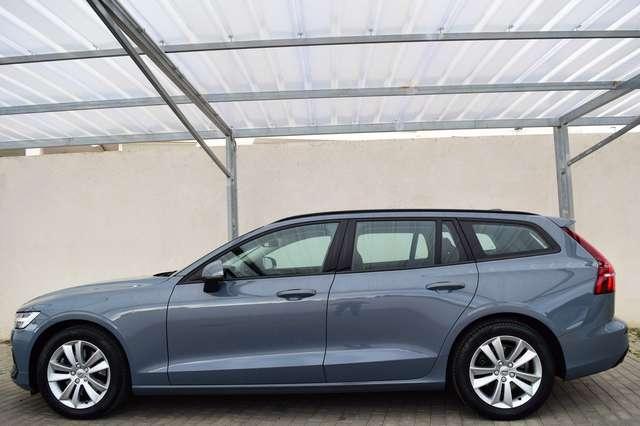 Volvo V60 2.0 B4 Mhev Geartronic 197 cv Momentum Business