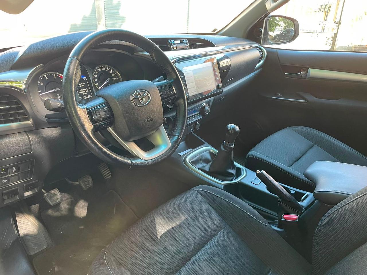 Toyota Hilux 2.4 d double cab Executive 4w #11631