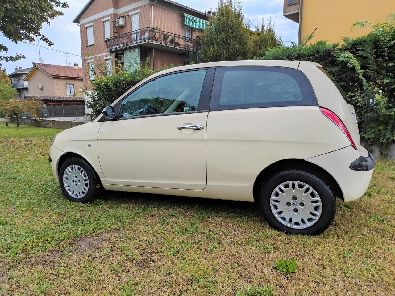 Lancia Ypsilon 1.2 METANO