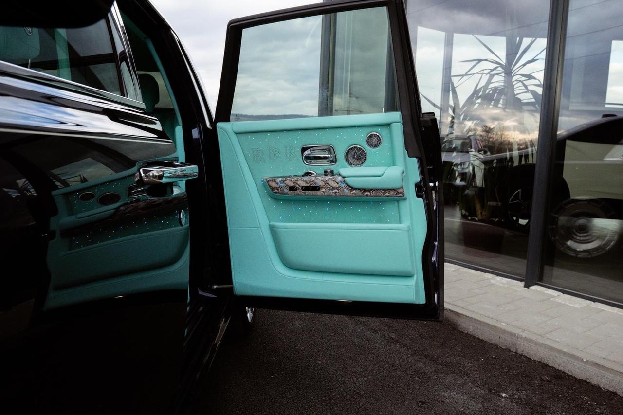 Rolls Royce Phantom 6.7 EWB