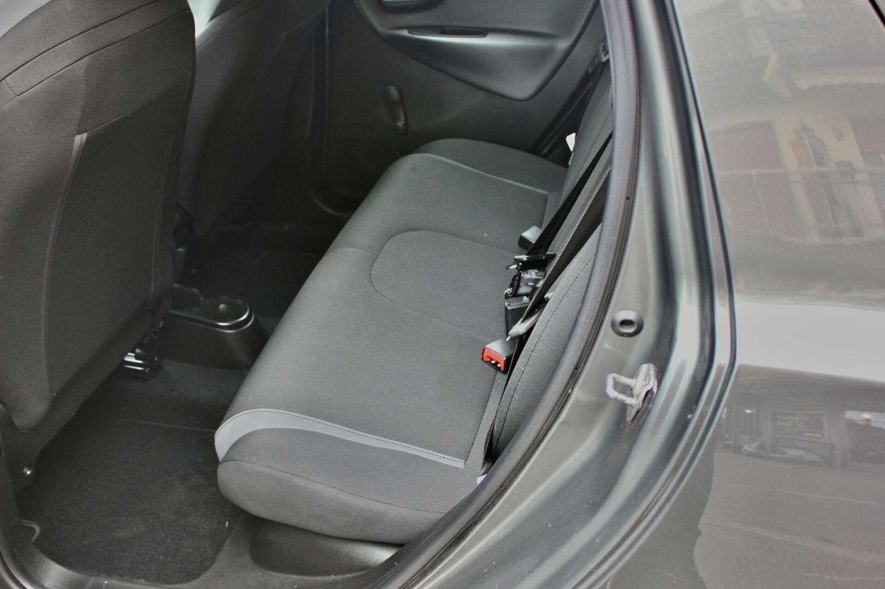 LANCIA YPSILON 1.2 69CV 5 PORTE GPL ECOCHIC SILVER