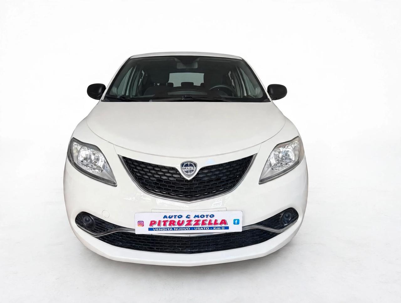 Lancia Ypsilon 1.2 69 CV 5 porte Silver