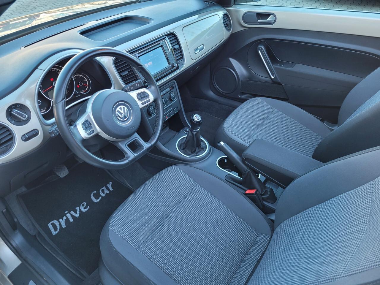 Volkswagen Maggiolino CABRIO 2.0 tdi (DIESEL) 110cv CRUISE BLUETOOTH SENSORI ANT + POST