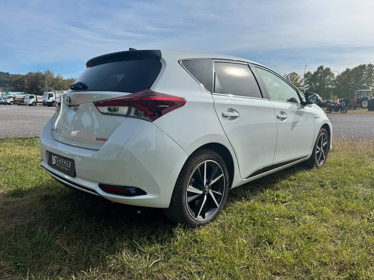 Toyota Auris 1.8 Hybrid Lounge