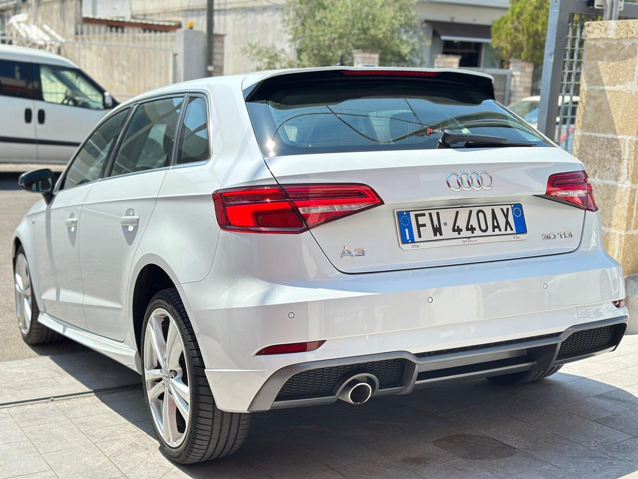 Audi A3 Admired S tronic-2019-VIRTUAL-MATRIX/18”