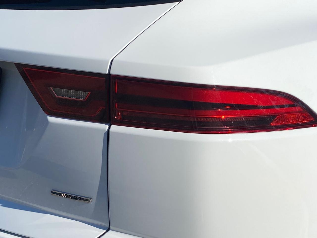 Jaguar E-Pace R-Dynamic HSE D 150 #8021