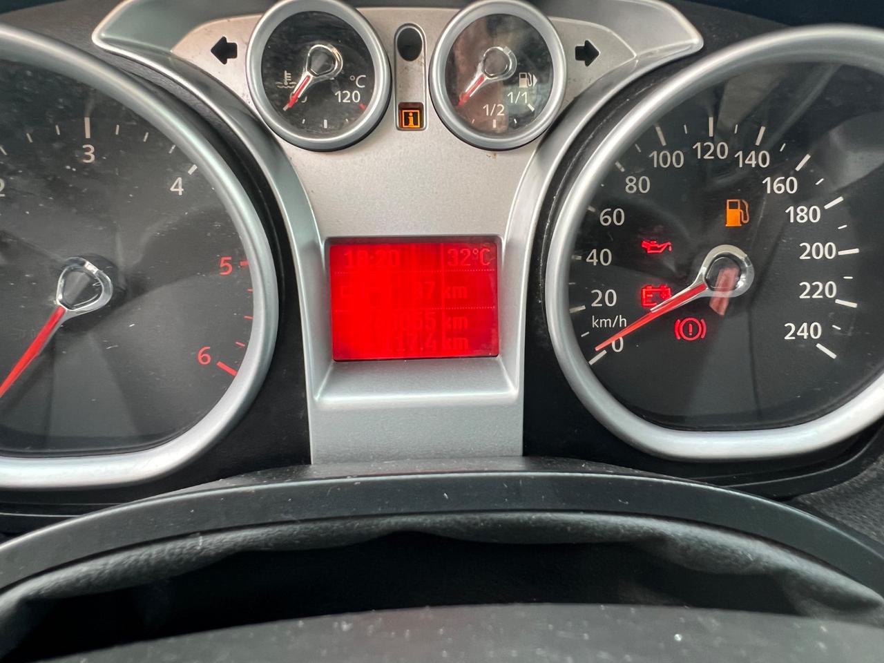 Ford Kuga 2.0 TDCi 136 CV 2WD Titanium DPF