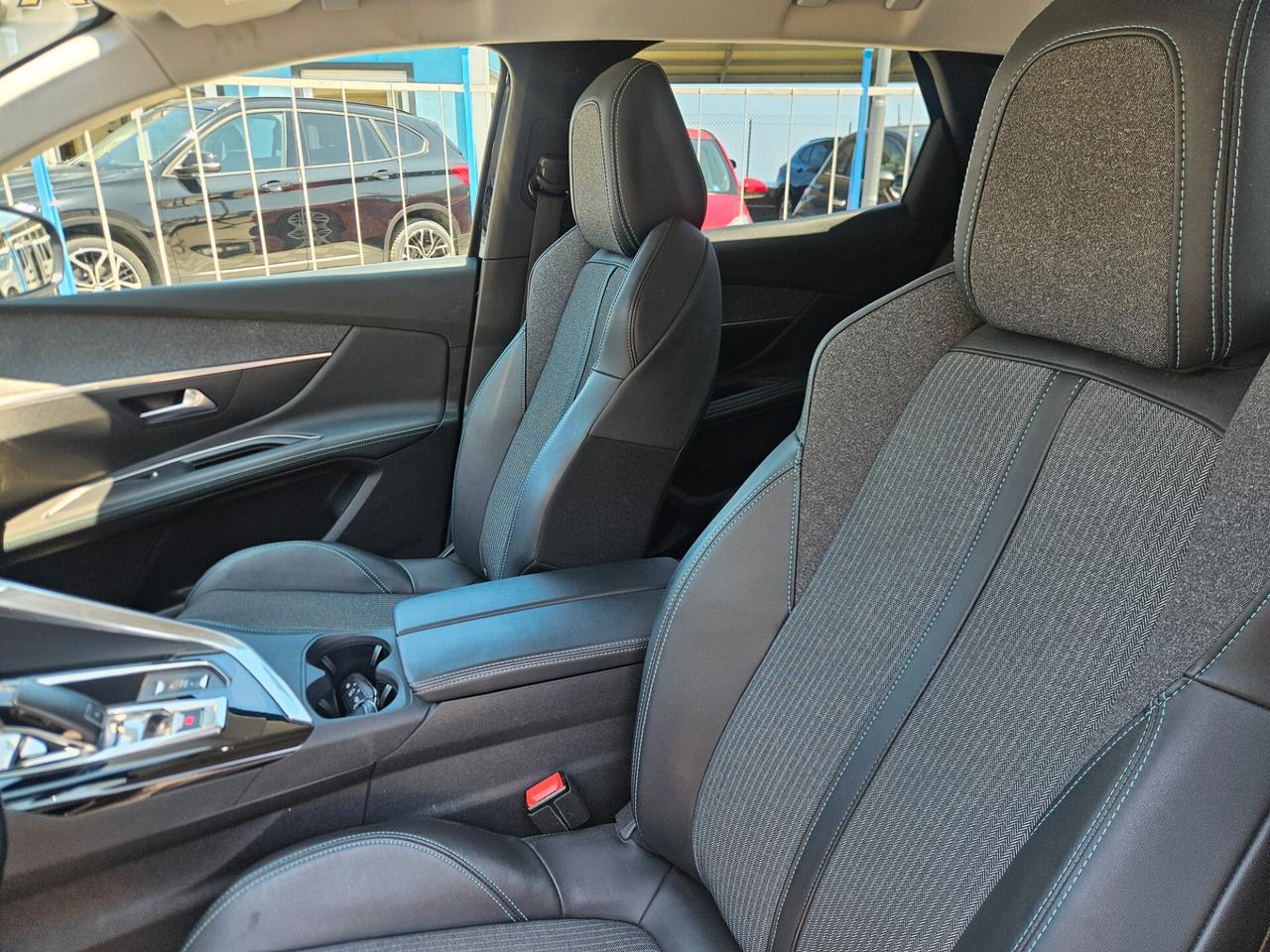 Peugeot 3008 BlueHDi 130 S&S EAT8 Allure