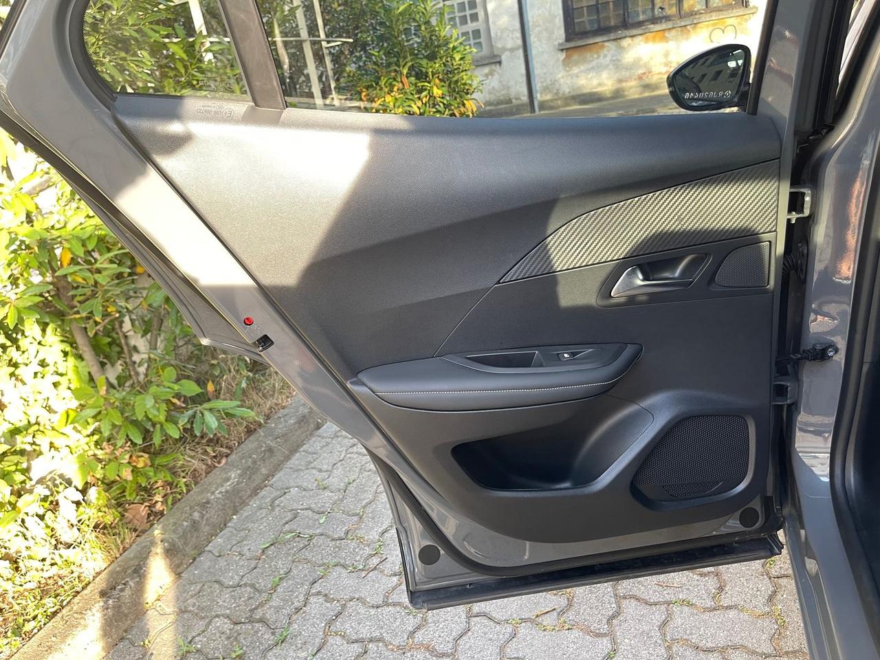 Peugeot 2008 Allure 1.2 PureTech 100 #5940