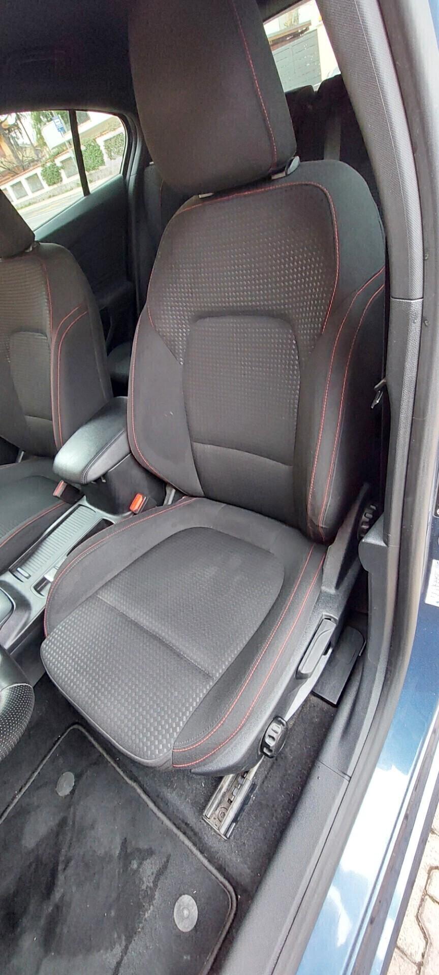 FOCUS 1,0 IBRIDA/BENZINA 130 CV-ST LINE NAVI TELEFONO LEGA SENSORI RETROCAMERA FULL FULL