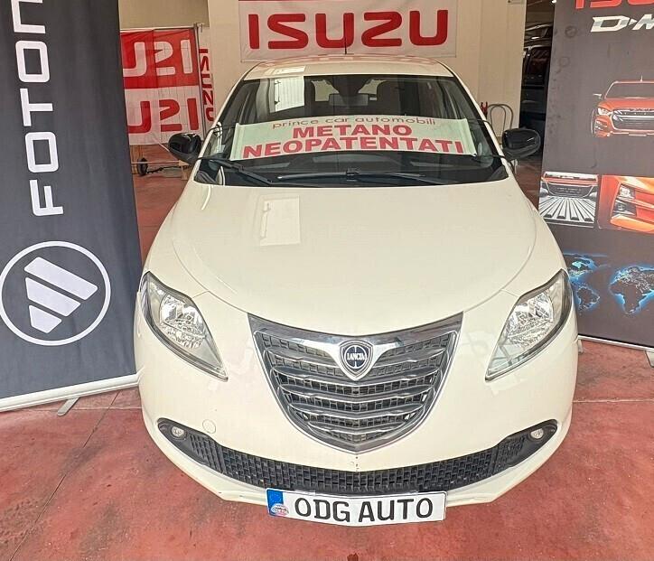 LANCIA YPSILON I METANO Orig. LANCIA e Benzina CV 85 Km 90.326 Certificati Per NEOPATENTATI LUCI LED garanzia 12 mesi