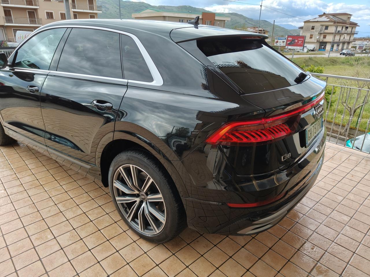 Audi Q8 45 TDI quattro tiptronic Sport