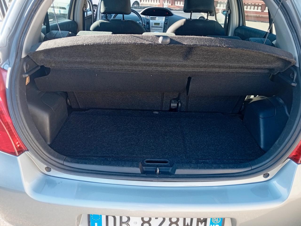 Toyota Yaris 1.3 5 porte Sol