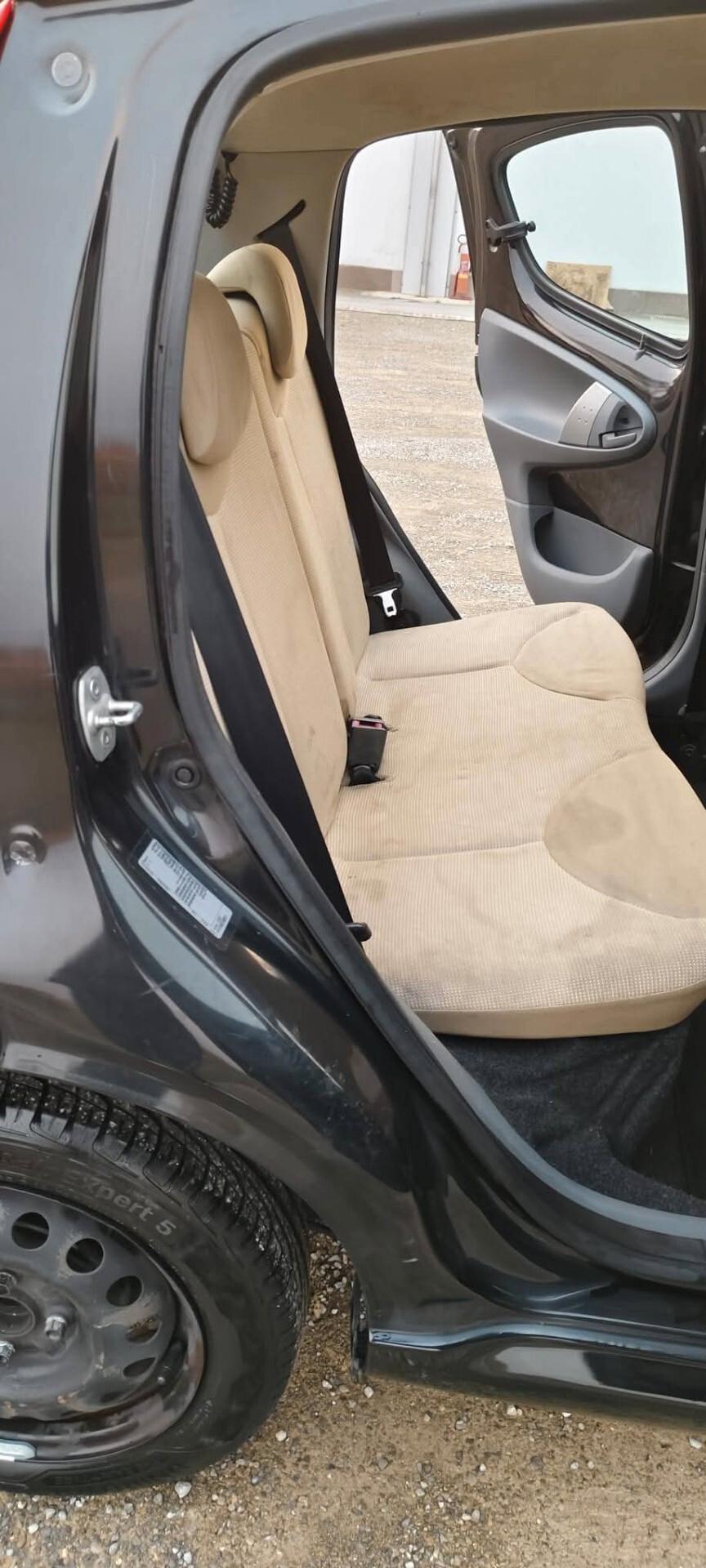 Peugeot 107 1.0 68CV 5p. Desir