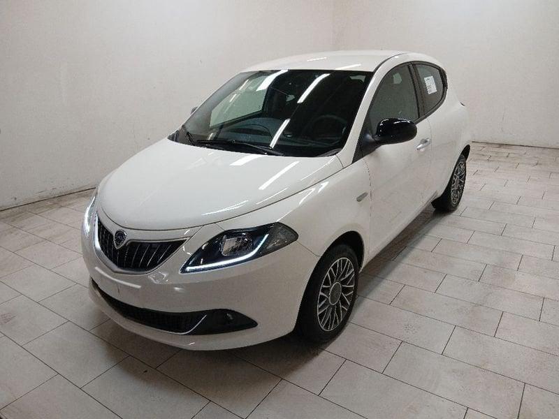 Lancia Ypsilon 1.0 firefly hybrid Gold Plus s&s 70cv 5p.ti