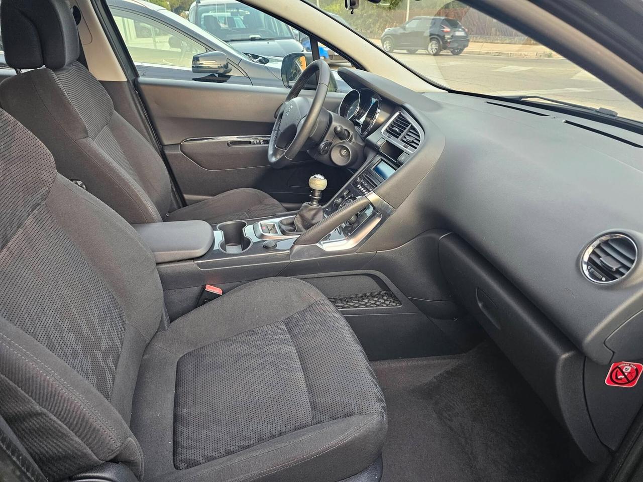 PEUGEOT 3008 1.6 HDI 115CV BUSINESS